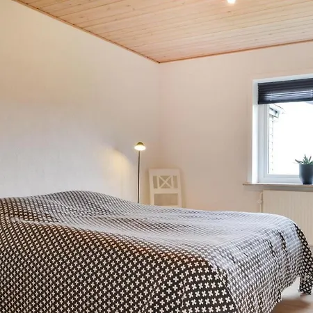 Three-bedroom In Ulfborg